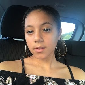 Meet your Posher, Isabella